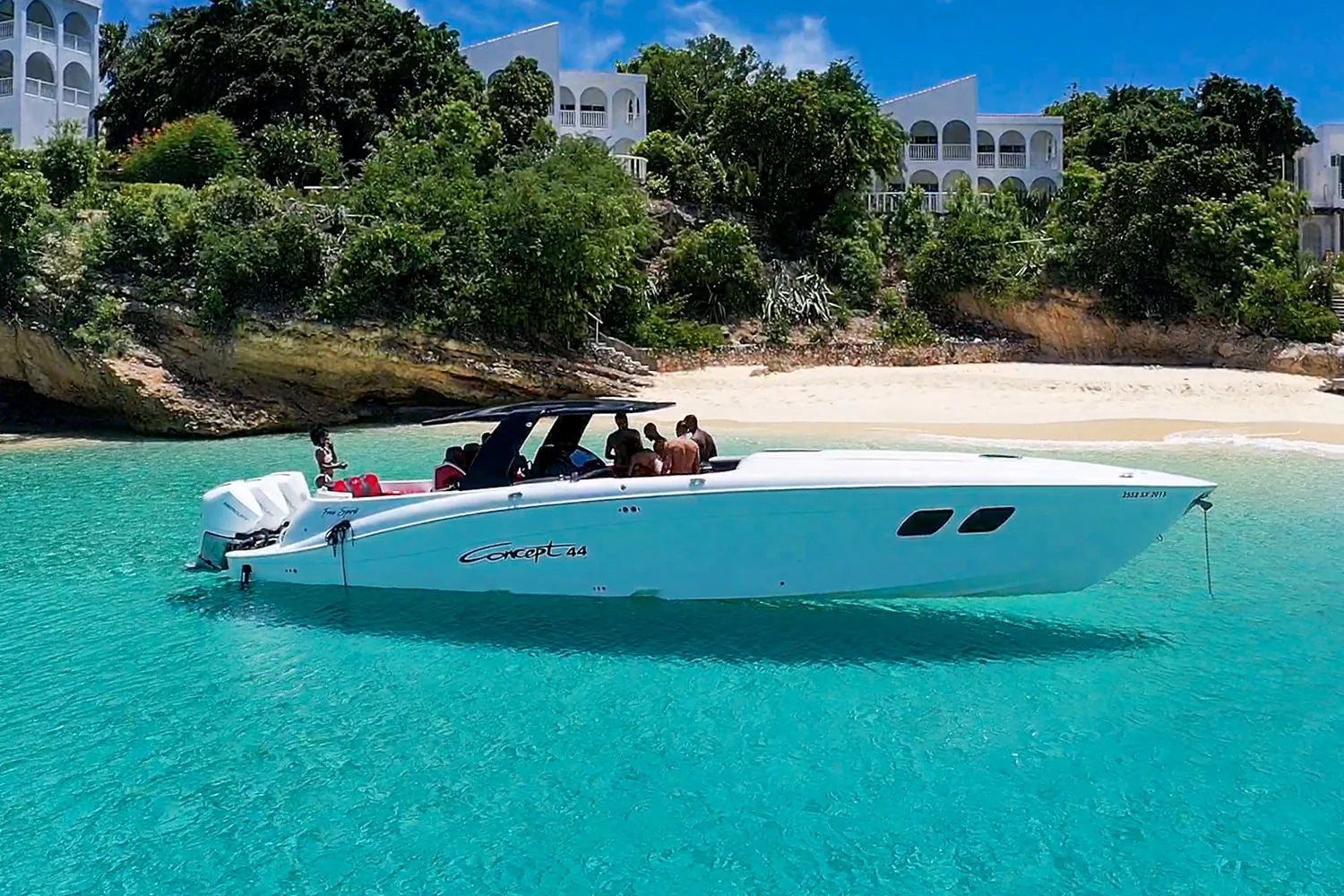 Concept 44 deep-V hull at speed