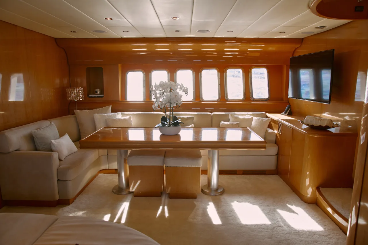 Leopard 90 salon and dining interior